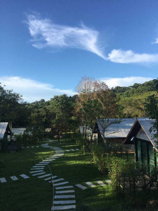 Phayam Valley Homestay パヤム島 エクステリア 写真